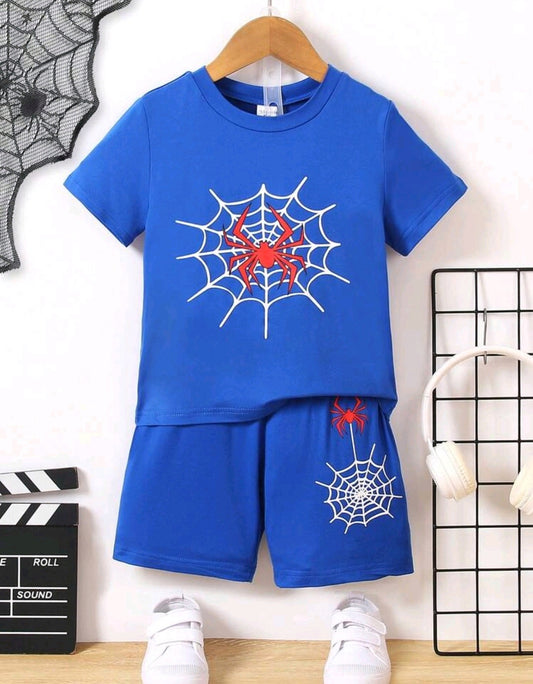 Remera con estampa + short