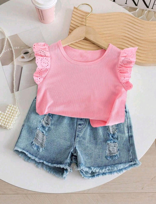 Blusa acanalada + short de jeans