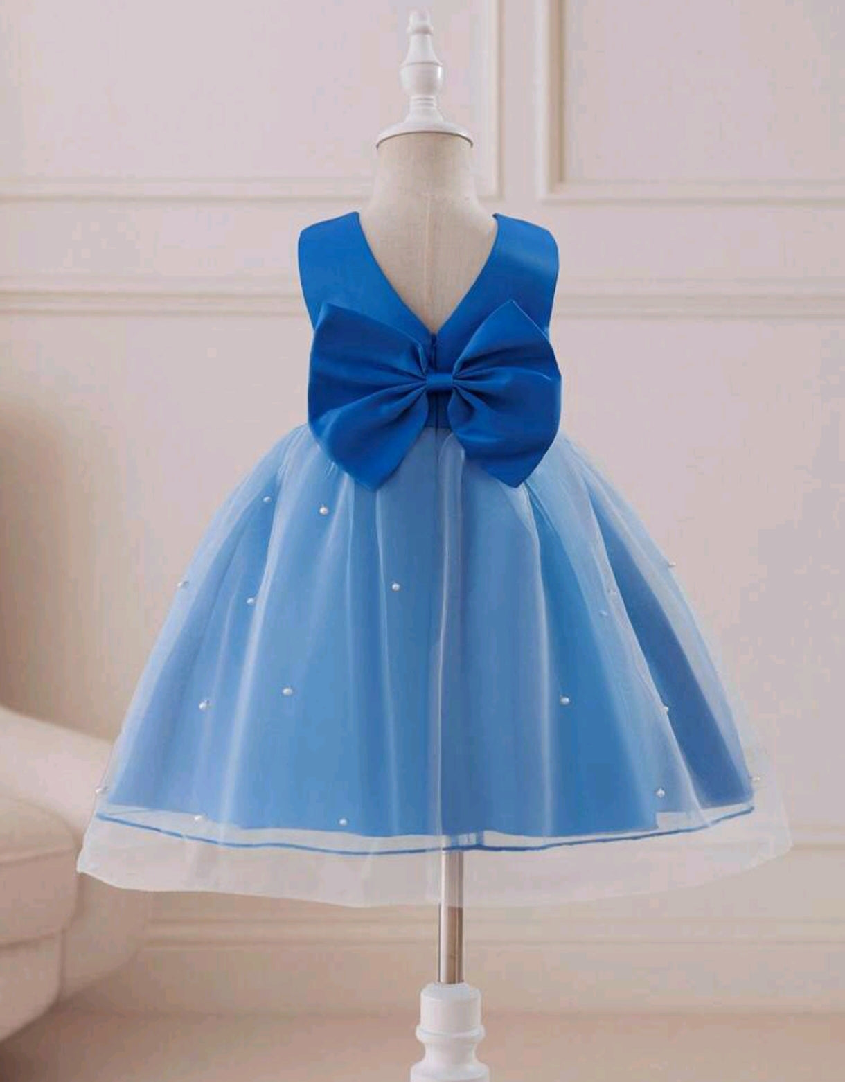 Vestido Elegante Azul con tul y moño