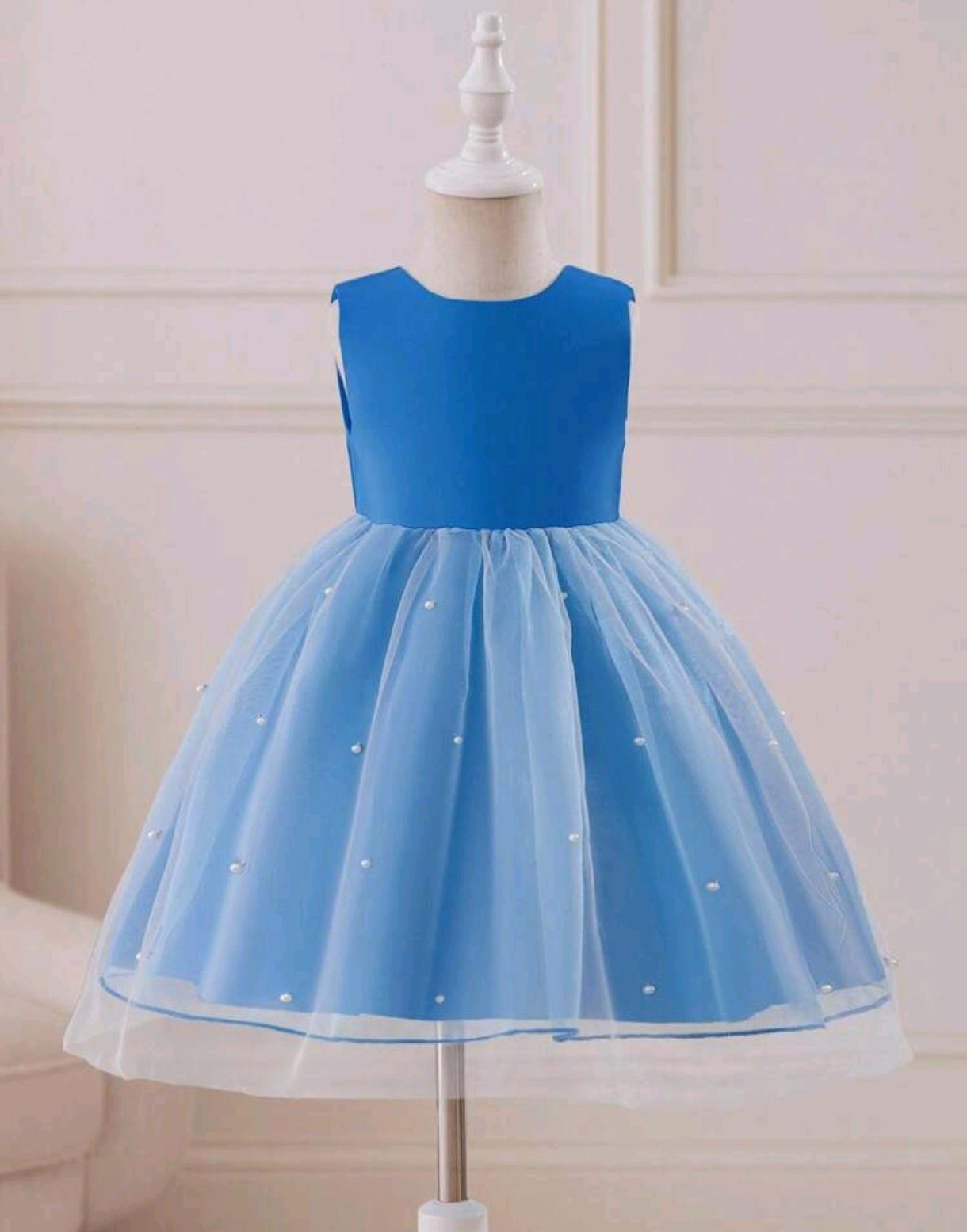 Vestido Elegante Azul con tul y moño
