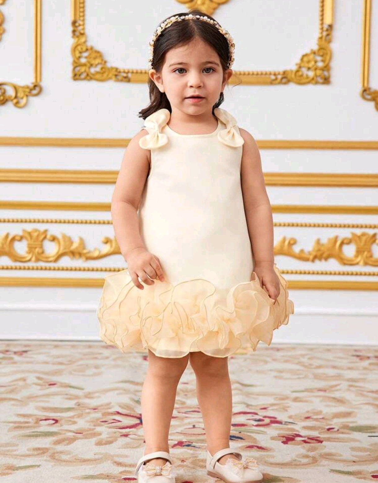 Vestido Elegante con detalles en moño y volados