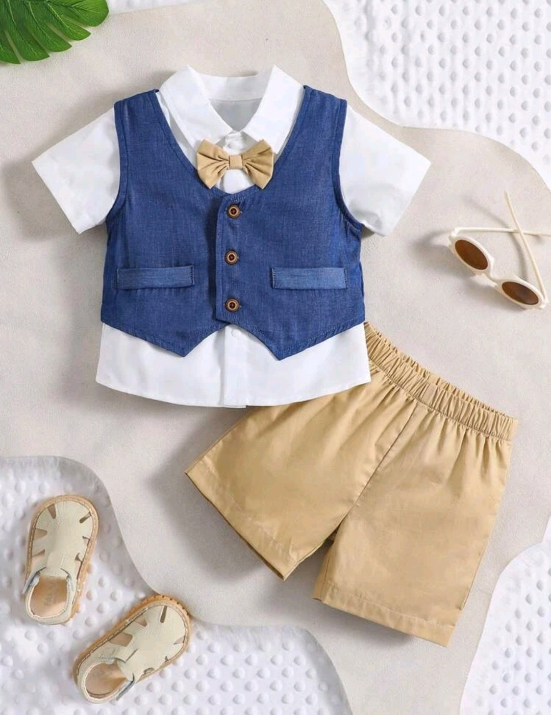 Camisa con moño+ chaleco+short