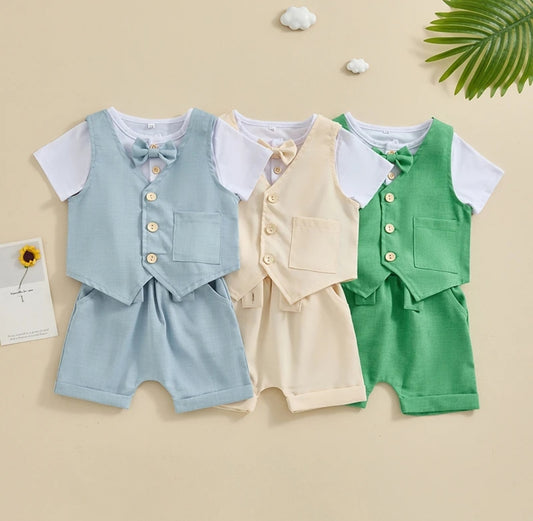 Camisa con moño + short con tirantes+ chaleco