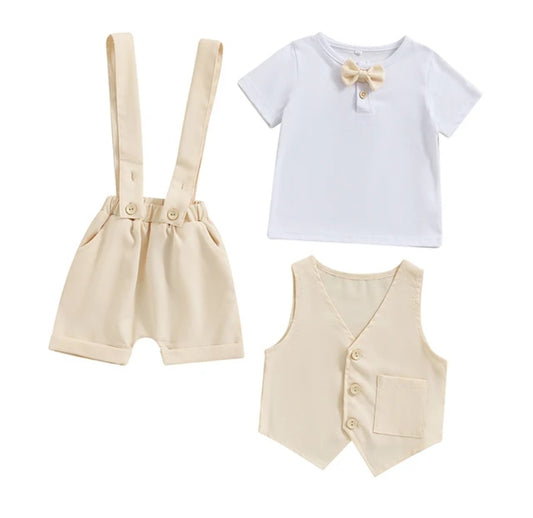 Camisa con moño + short con tirantes+ chaleco