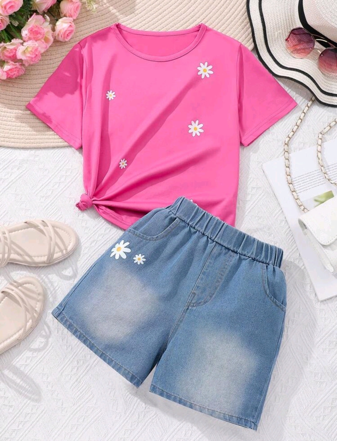 Remera con estampa + short de jeans
