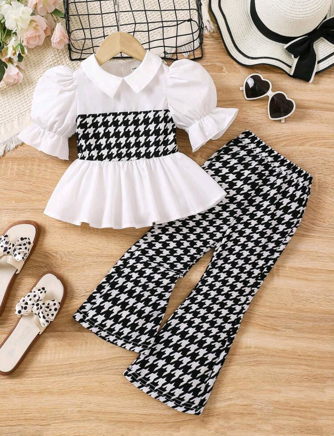 Blusa mangas abullonadas + pantalón acampanado