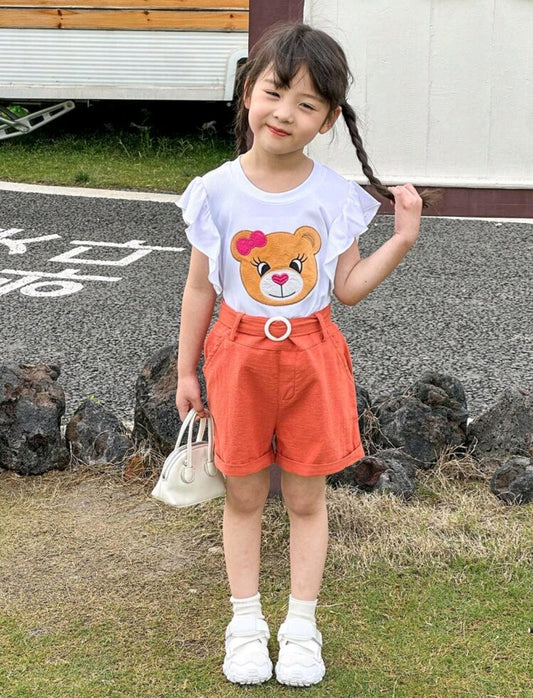 Blusa con diseño de osito + short con cinturón