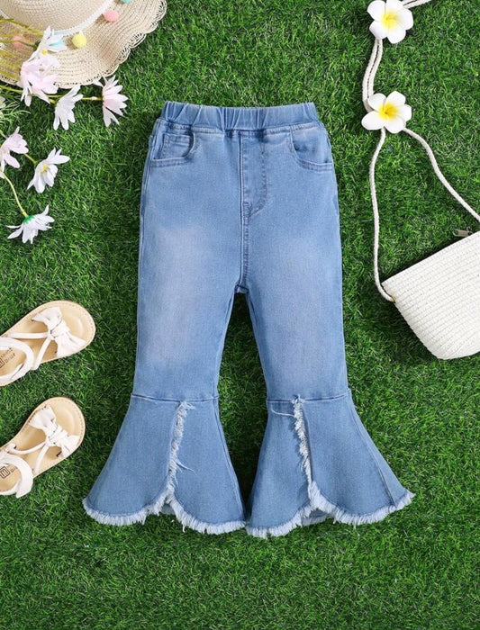 Pantalón de jeans con dobladillo de pétalos