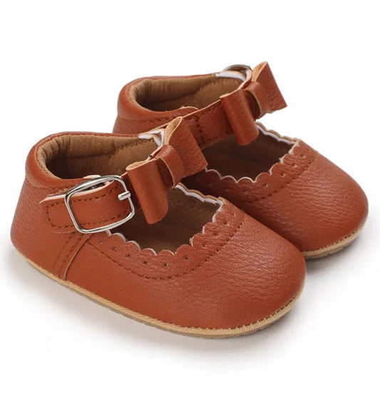 Acc. Zapatito para bebé tipo cuero antideslizante