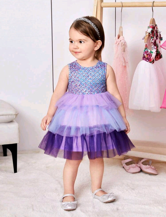 Vestido elegante con diseño de escamas