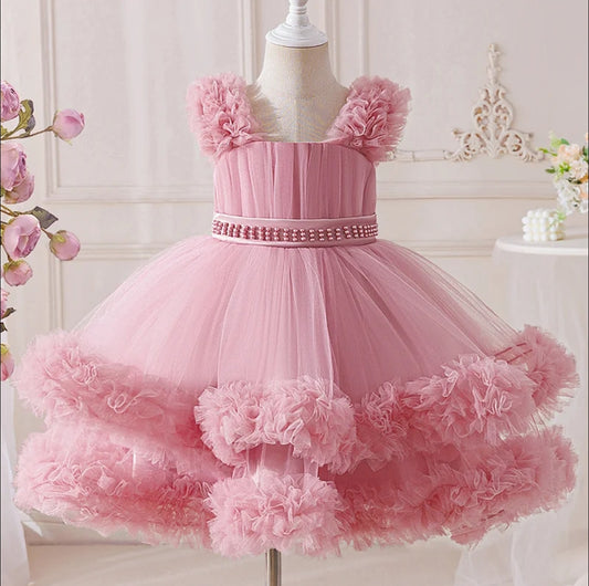 Vestido Elegante con tul y detalles en perlitas