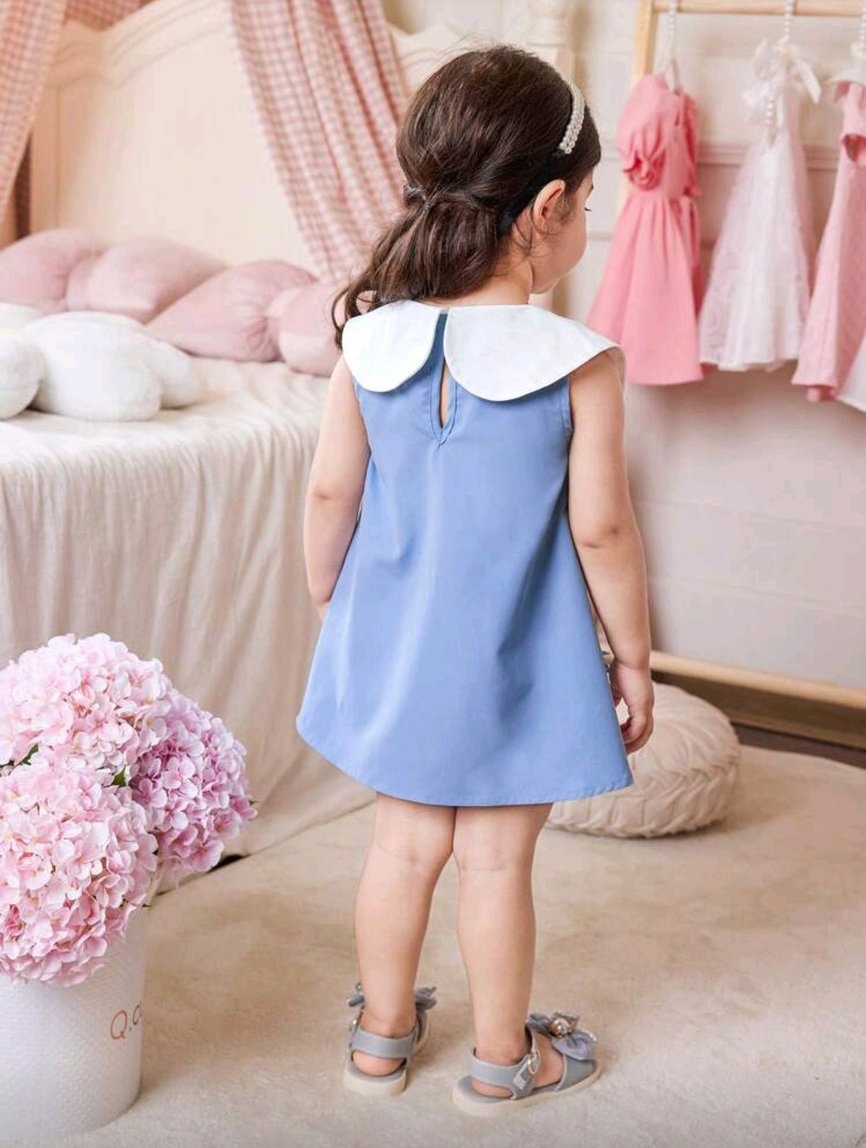 Vestido bebé con detelles en mariposas 3D