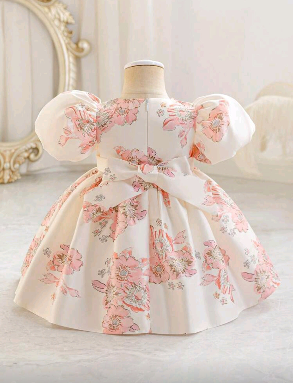 Vestido Elegante con diseño de Flores