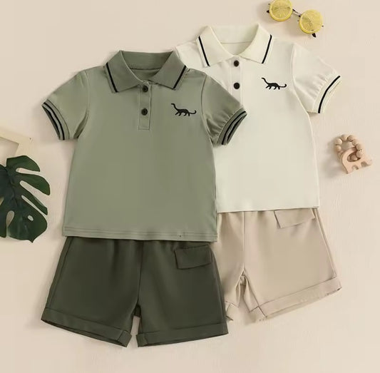 Remera con cuello tipo polo + short