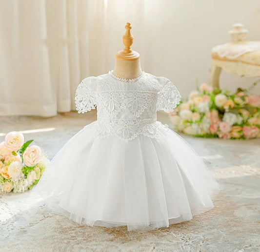 Vestido Blanco con renda y tul