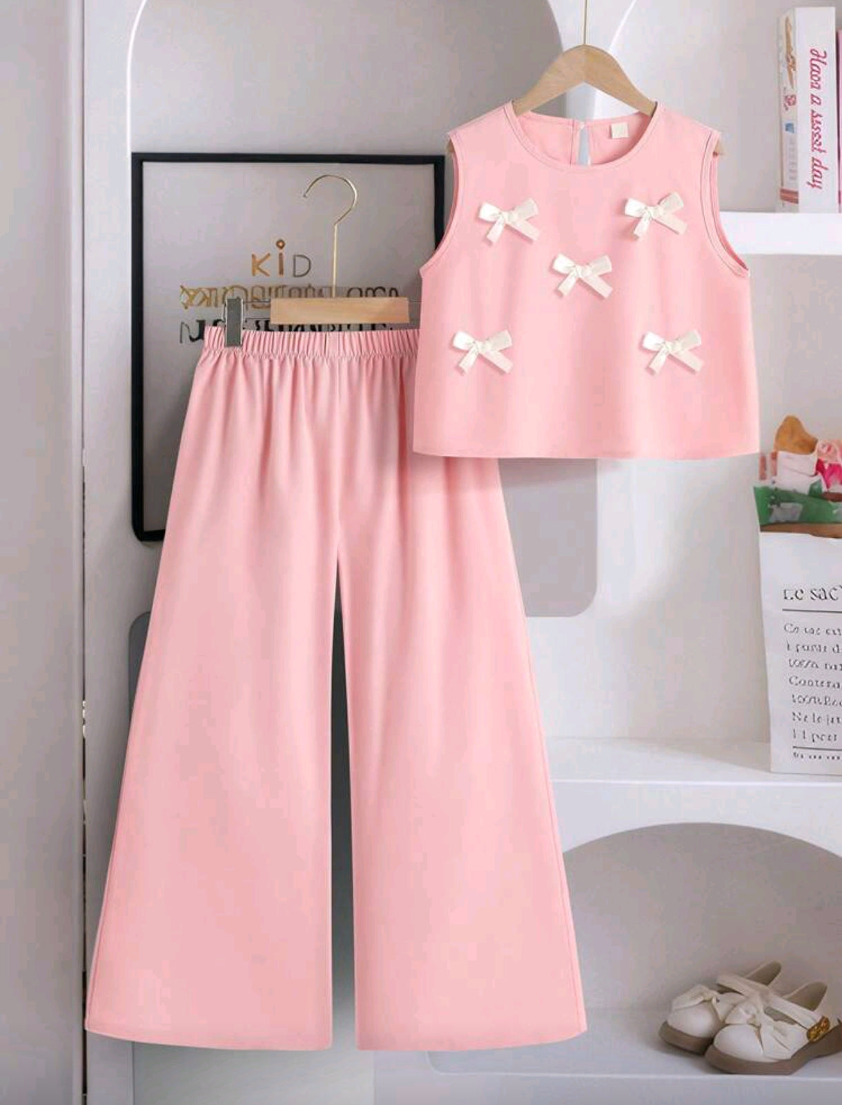 Blusa con moños + pantalón