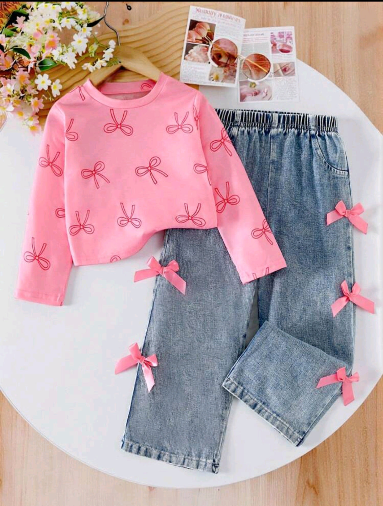 Mangas largas con estampado de moños+ pantalón de Jeans