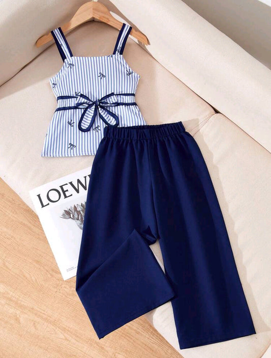 Blusa de tiritas a rayas + pantalón
