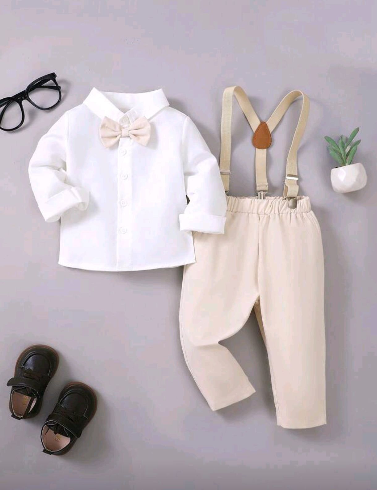 Camisa mangas largas con moño + pantalón + suspensorio