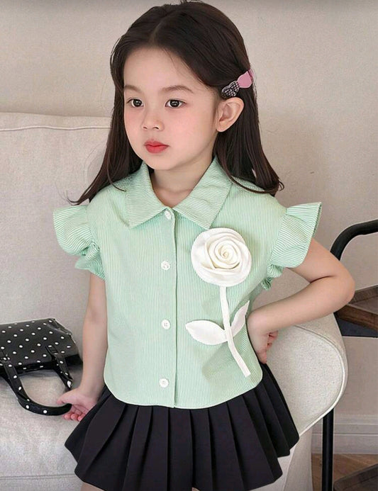 Camisa a rayas con detalles en flores 3D