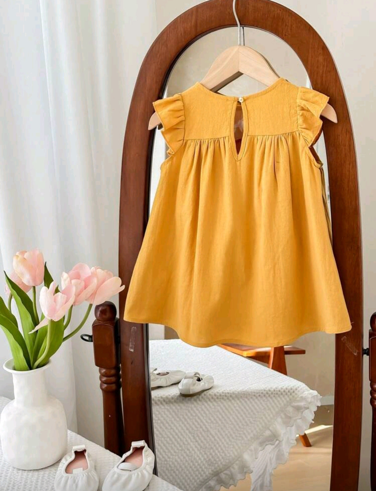 Vestido bebé con bordados