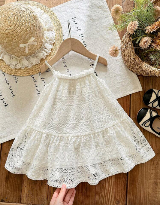 Vestido blanco de tiritas