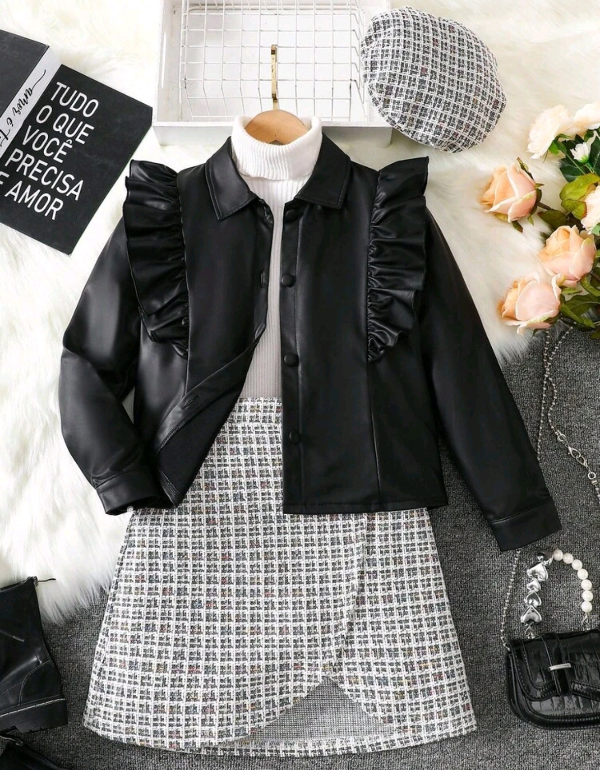 Chaqueta+ Falda+ boina ( no incluye pullover)