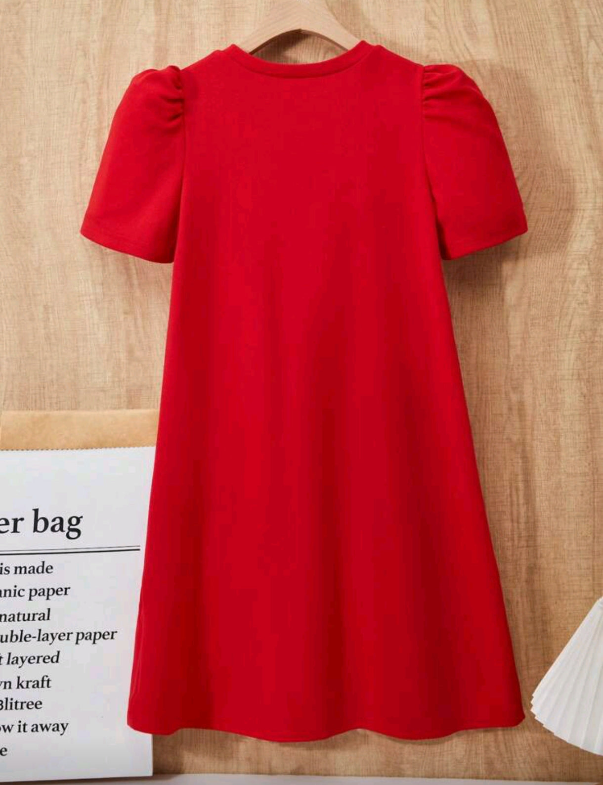 Vestido plisado con detalles en moño 3D