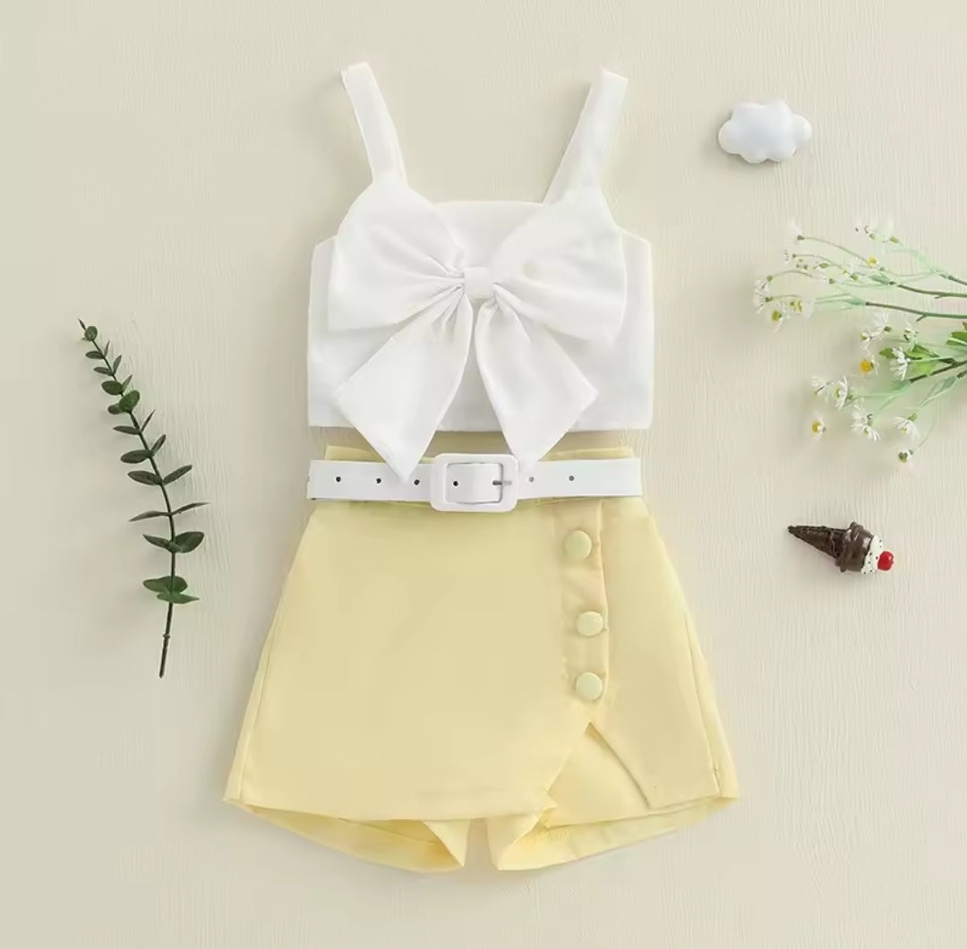 Blusa + short pollera + cinto