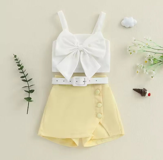 Blusa + short pollera + cinto