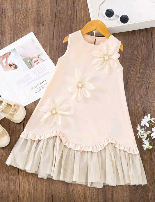 Vestido Chic asimetrico con flores 3D