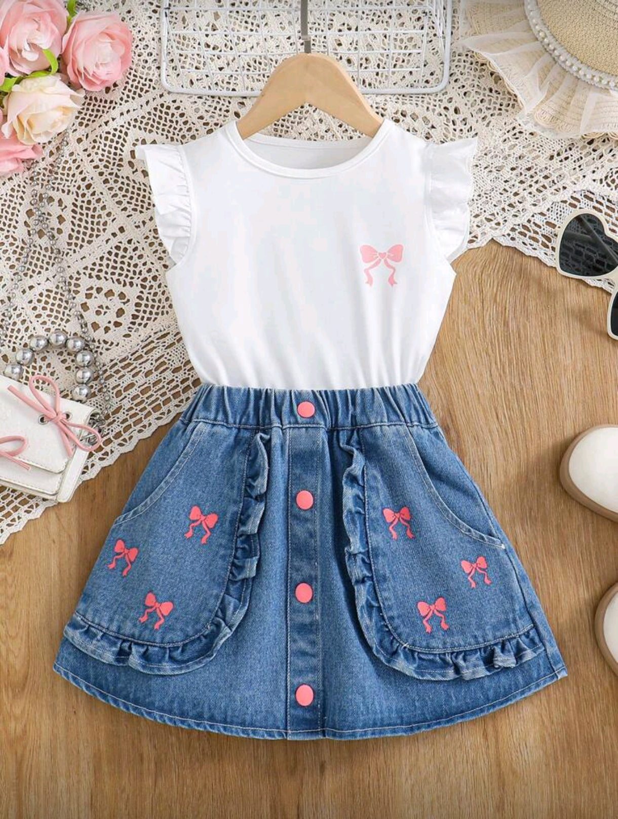 Blusa +falda de jeans con estampa de moños