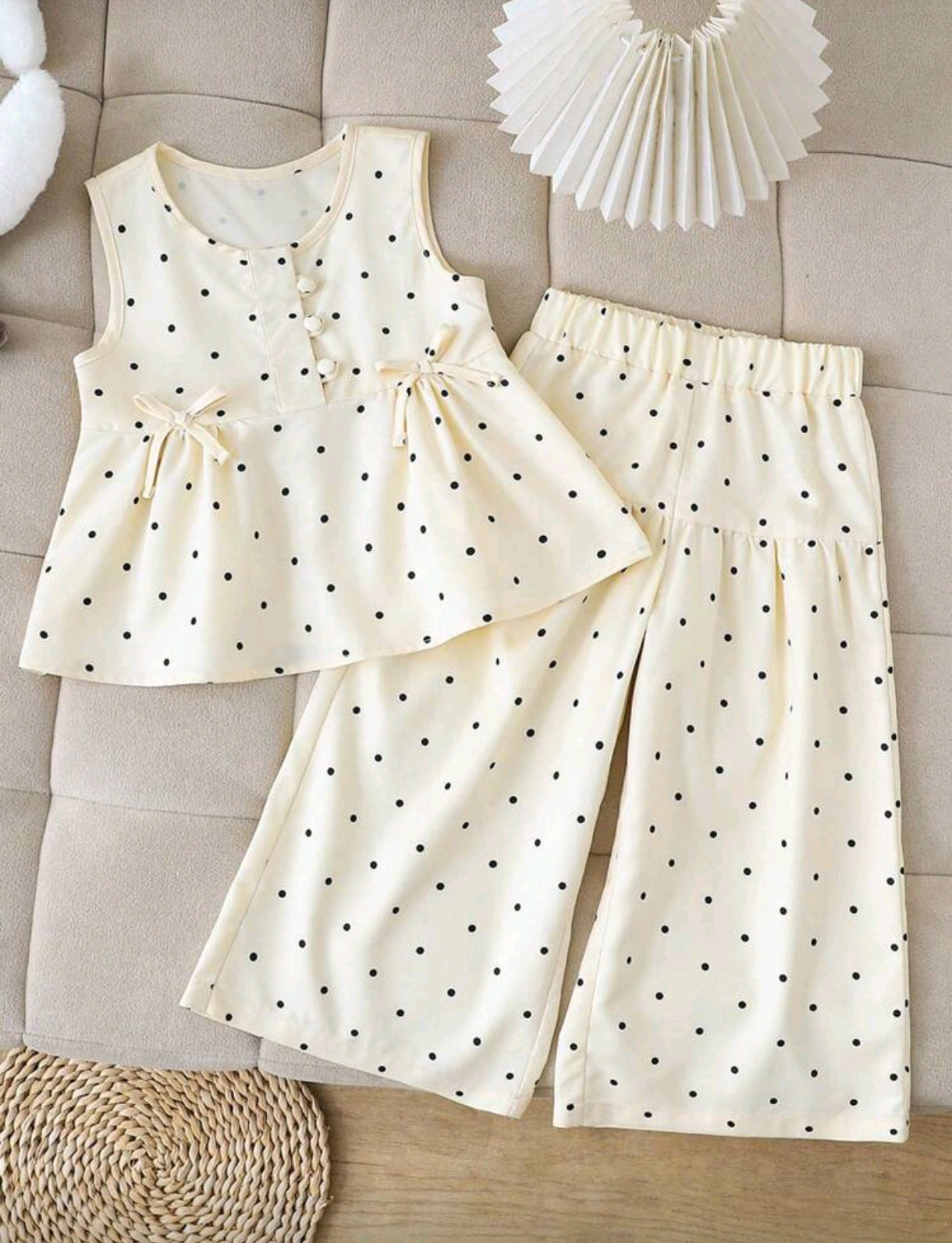 Blusa + pantalón con amotas