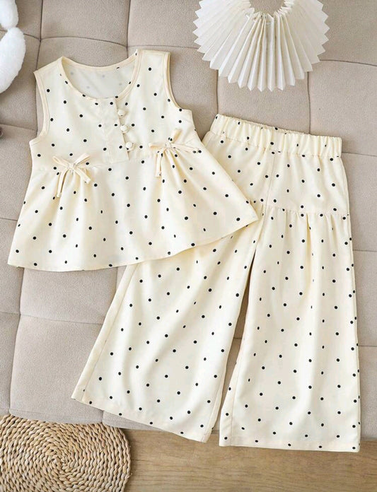 Blusa + pantalón con amotas