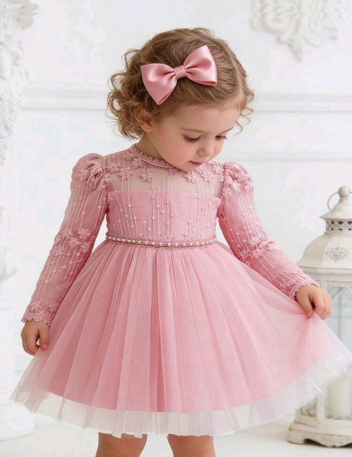 Vestido Elegante de tul con mangas largas