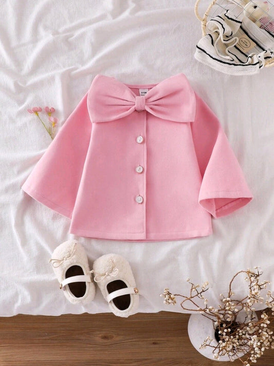 Abrigo elegante para bebé abotonado
