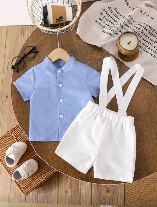 Camisa celeste + short con tirantes