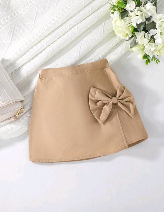 Falda con detalles en moño