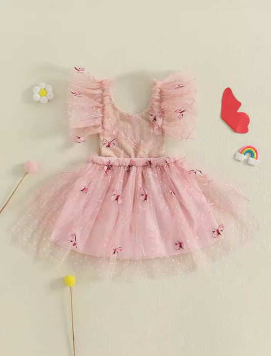 Vestido con bordados de mariposas