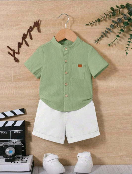 Camisa cuello redondo + short blanco