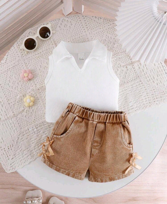 Blusa sin mangas con cuello+ short marrón de jeans