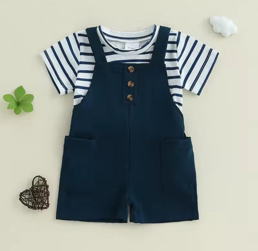 Remera a rayas + jardinera