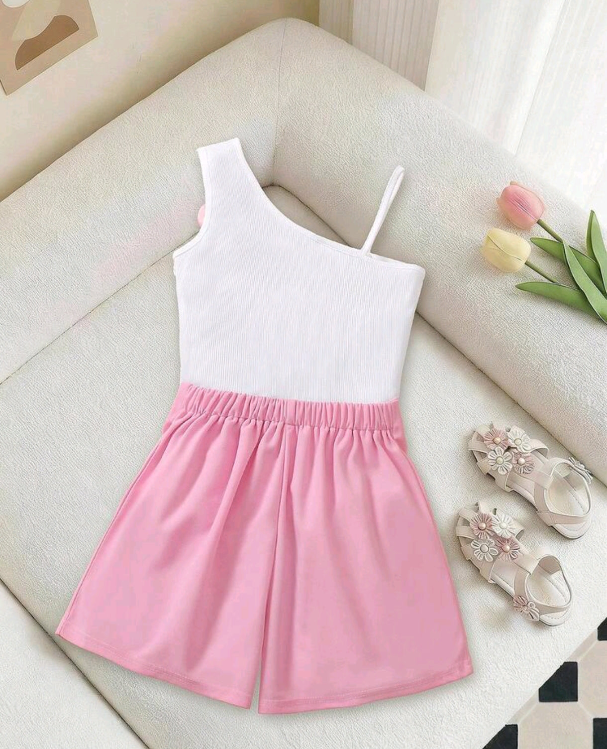 Blusa asimétrico + short con detalles en perlitas