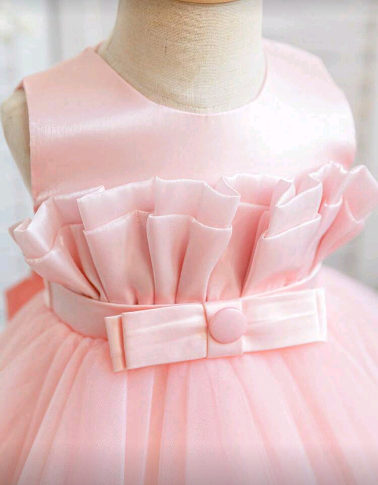 Vestido elegante con tul