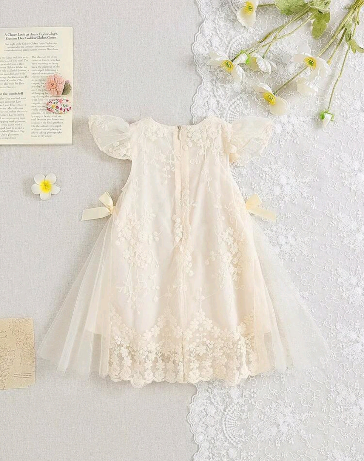 Vestido bebé de renda Beige