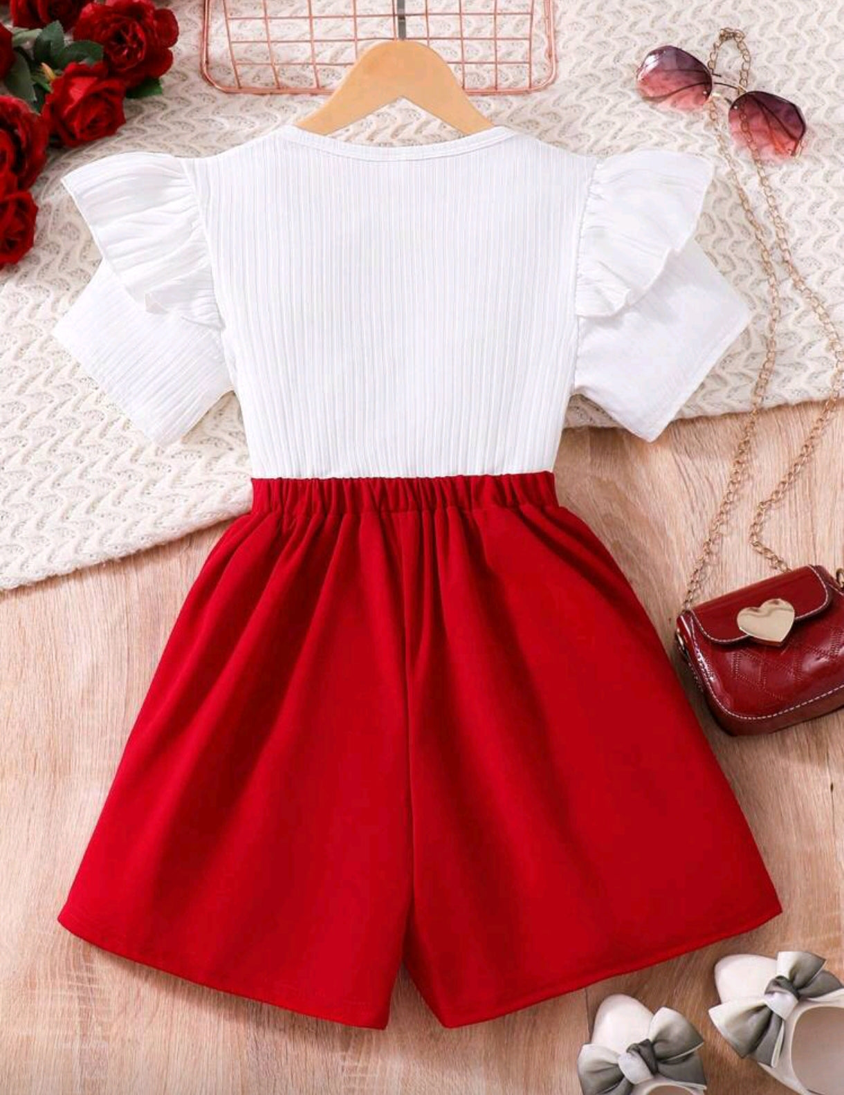 Blusa acanalada + short pollera con detalles en perlitas