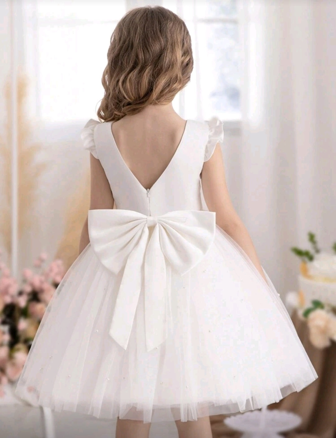 Vestido blanco Elegante con detalles en perlitas