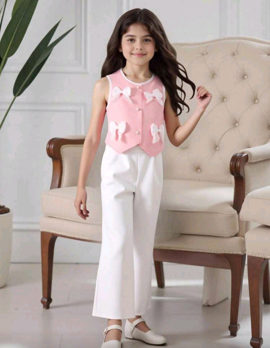 Chaleco con moño + pantalón