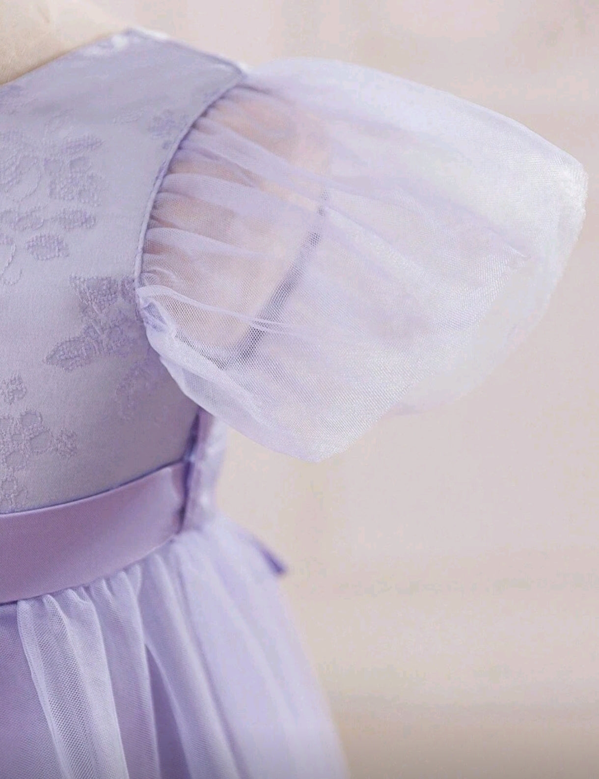 Vestido Elegante con detalles en flores