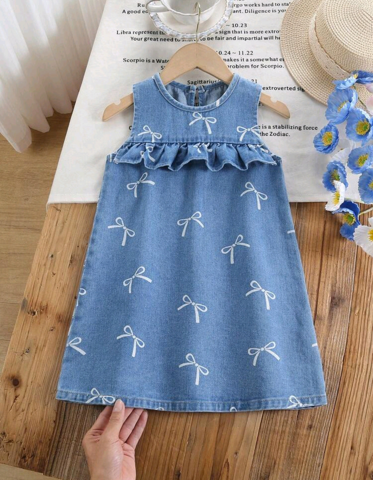 Vestido de Jeans sin mangas con diseño de moños